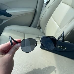 Jesse James Decker Dash II aviators